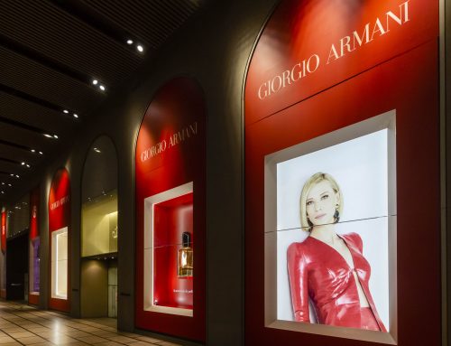 Eleganza e impatto visivo: Gruppo Pozzi per “SI” di Giorgio Armani